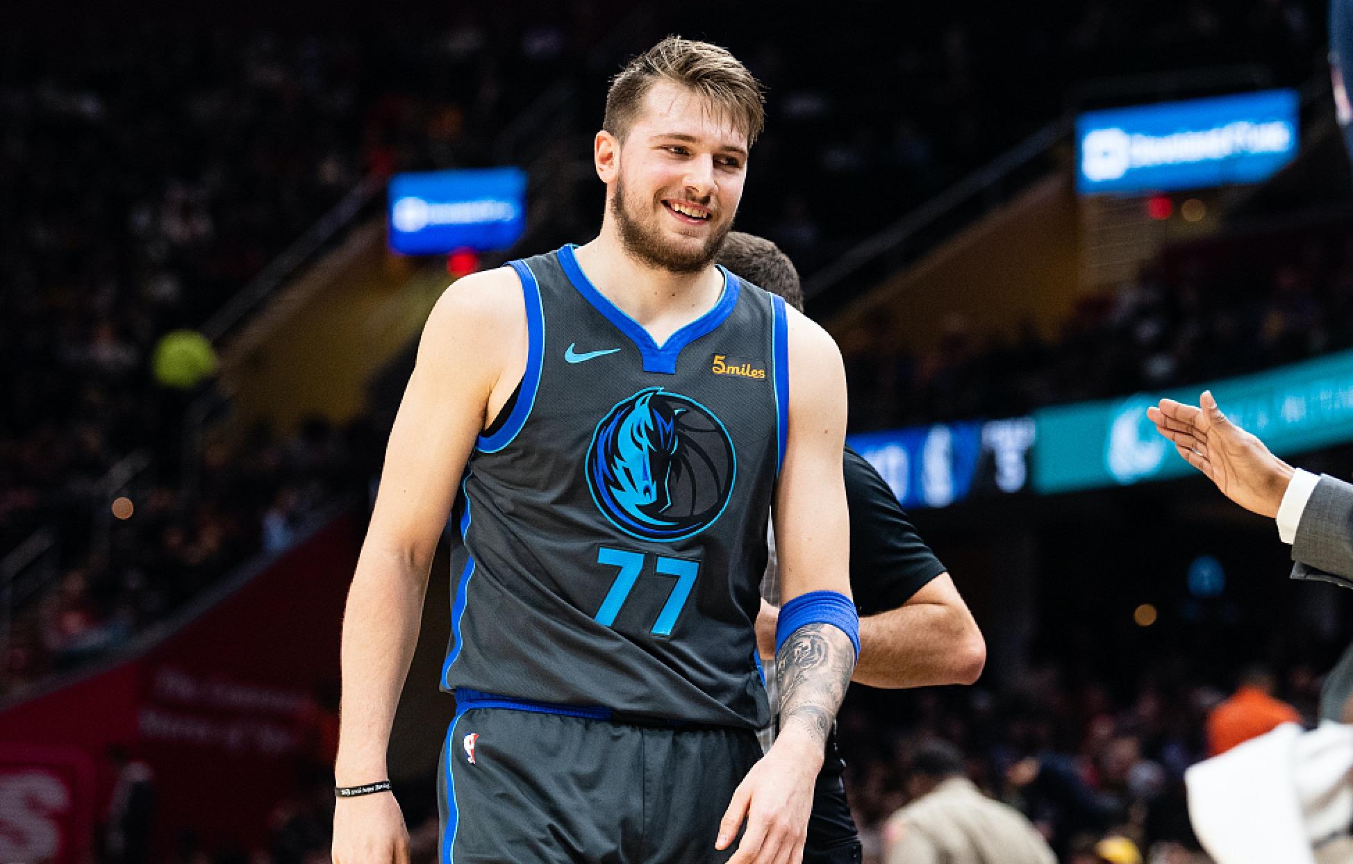 馆领先和李 馆领先和李